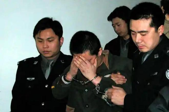 周口市“9·6”系列杀害女性案侦破始末九游会网站女服务员被人悬尸1995年(图8)