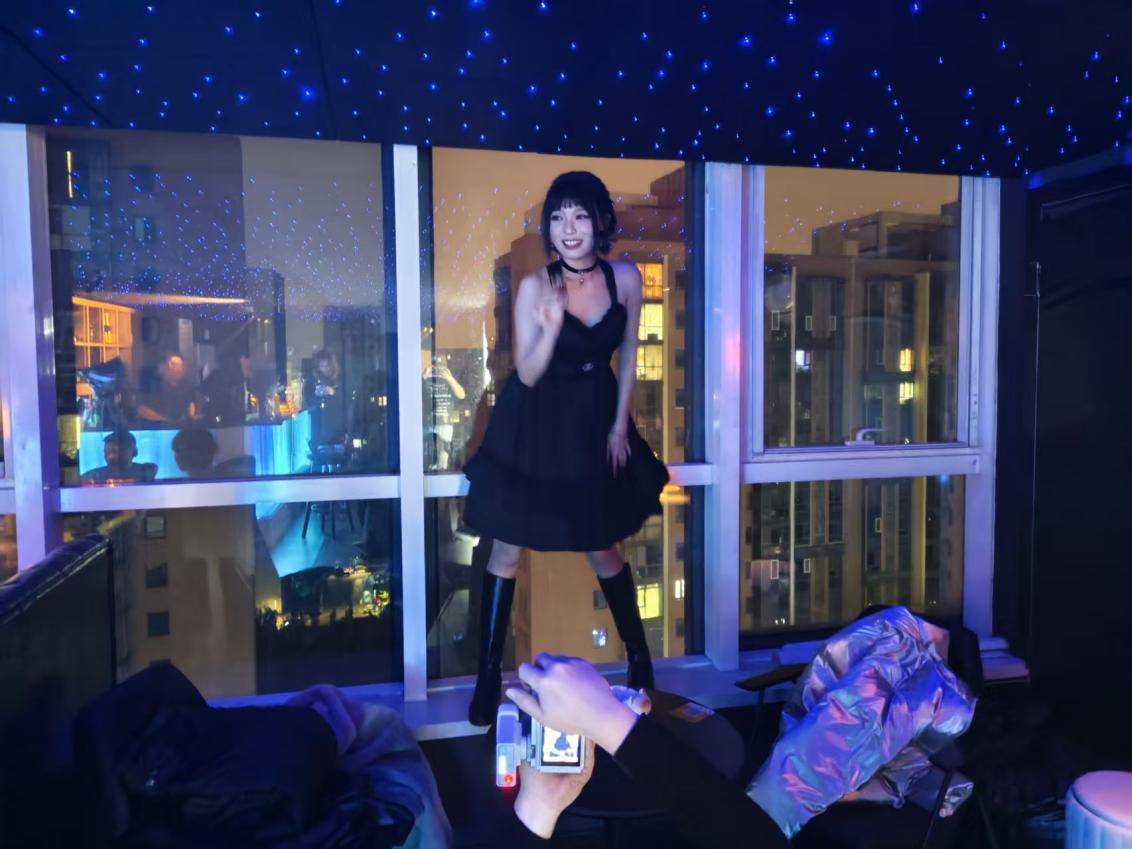 HomeBar打造沉浸式青年文化聚落j9国际站“微醺社交”新浪潮：叁佰里(图1)